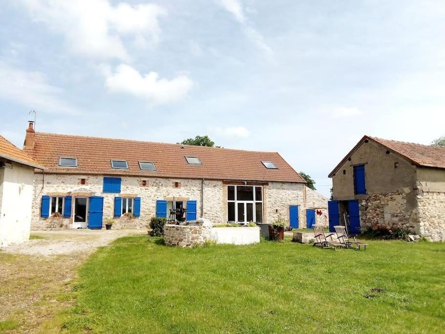 La Grange De Marie A St Angel - Magnifique Grange Renovee En Loft Pour 1 A 6 Pers Villa Saint-Angel  Buitenkant foto